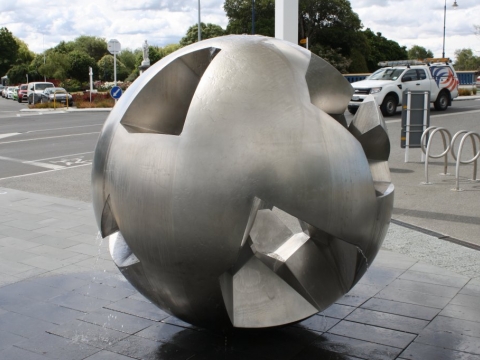 Sculpture stainless steel